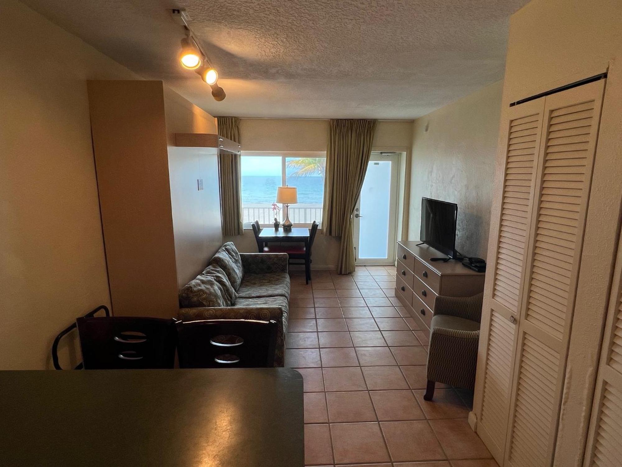Enchanted Isle Hollywood Beach Resort 외부 사진
