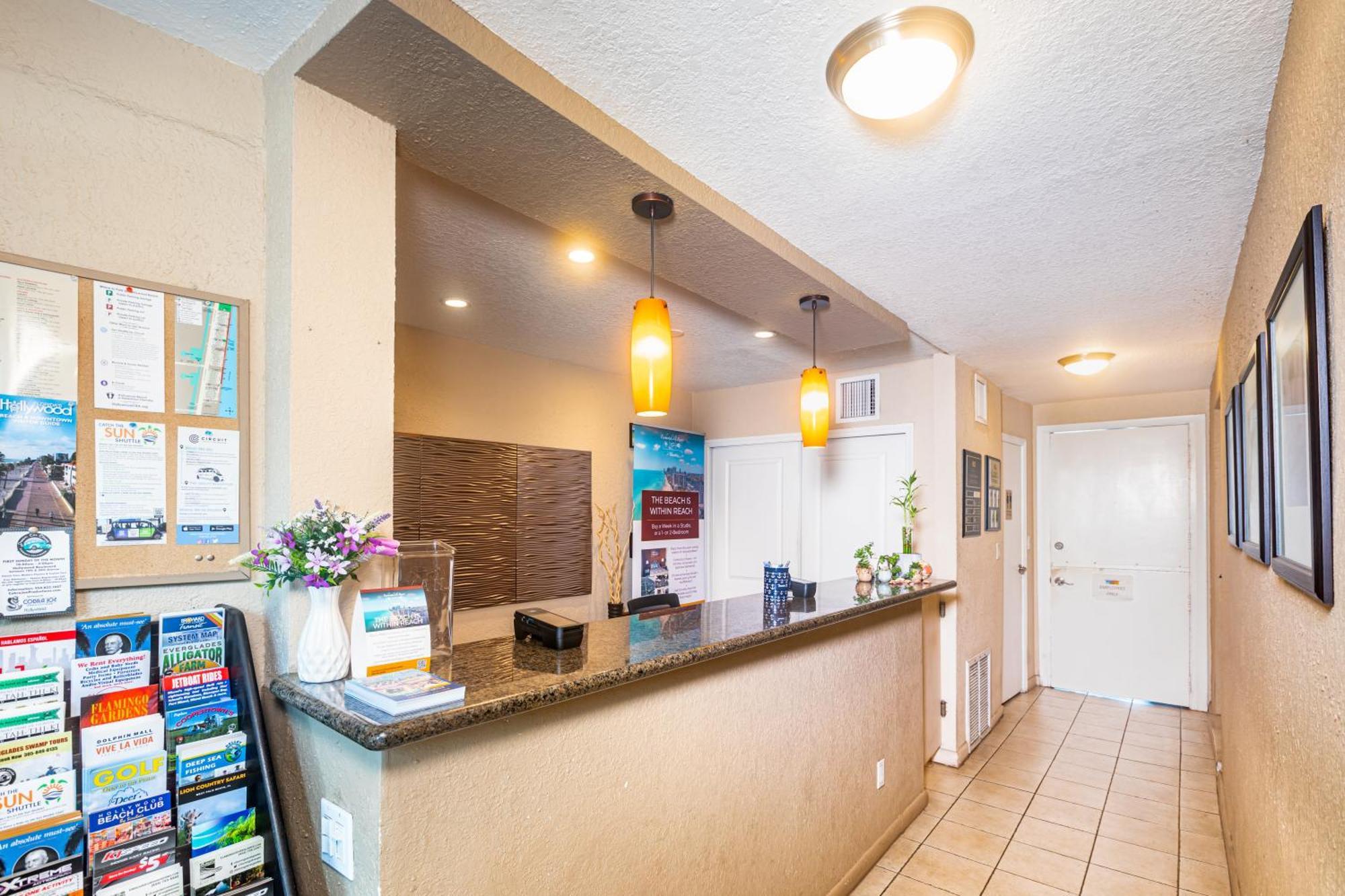 Enchanted Isle Hollywood Beach Resort 외부 사진