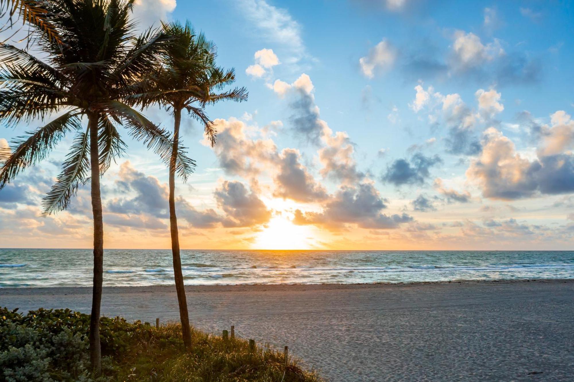 Enchanted Isle Hollywood Beach Resort 외부 사진